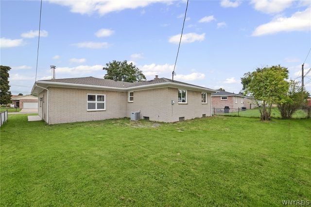 87 North Transit Hill Drive, Cheektowaga, NY 14043
