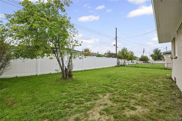 87 North Transit Hill Drive, Cheektowaga, NY 14043