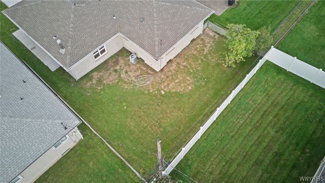 87 North Transit Hill Drive, Cheektowaga, NY 14043