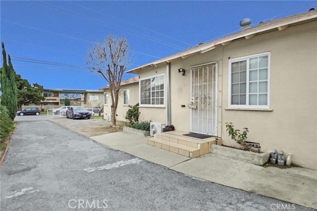 1303 E Kingsley Avenue, Pomona, CA 91767