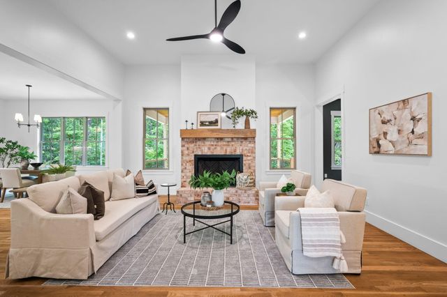 4776 Virginia Pine Road, Signal Mountain, TN 37377