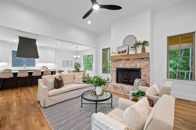 4776 Virginia Pine Road, Signal Mountain, TN 37377