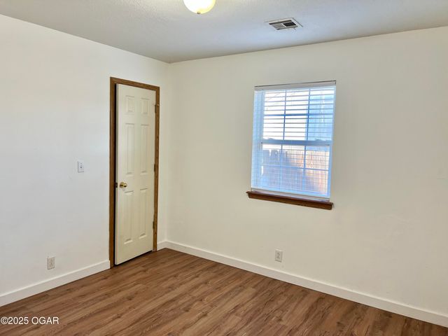 1626 W 3rd Street, Joplin, MO 64801