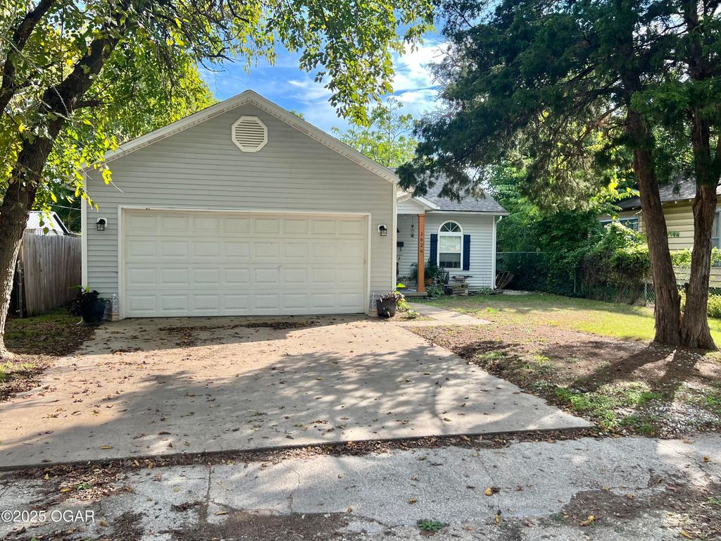 1626 W 3rd Street, Joplin, MO 64801