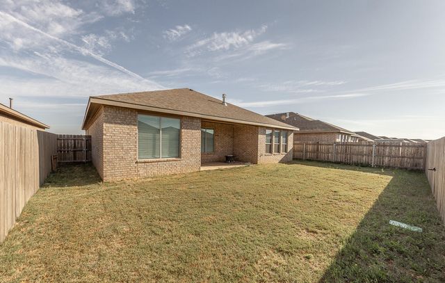 703 E 17th Street, Wolfforth, TX 79382
