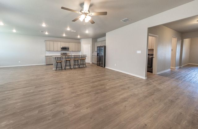 703 E 17th Street, Wolfforth, TX 79382