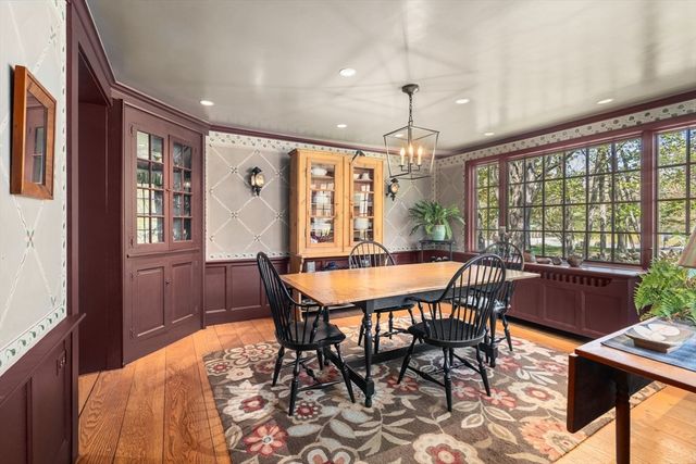 215 Washington Street, Sherborn, MA 01770