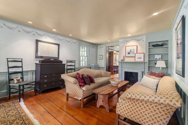 215 Washington Street, Sherborn, MA 01770