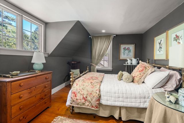 215 Washington Street, Sherborn, MA 01770