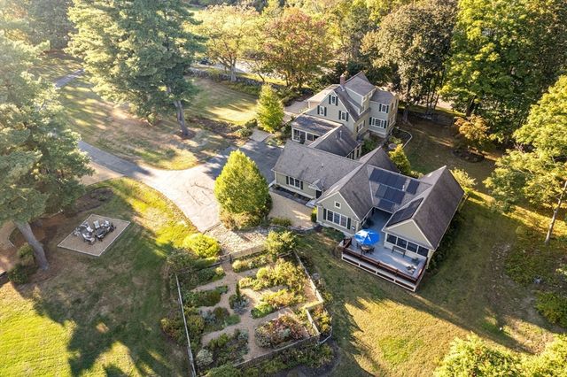 215 Washington Street, Sherborn, MA 01770