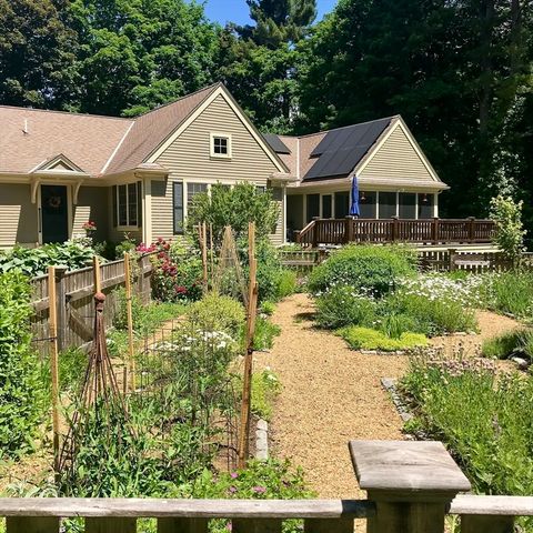 215 Washington Street, Sherborn, MA 01770
