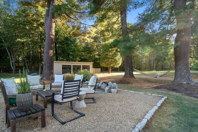 215 Washington Street, Sherborn, MA 01770