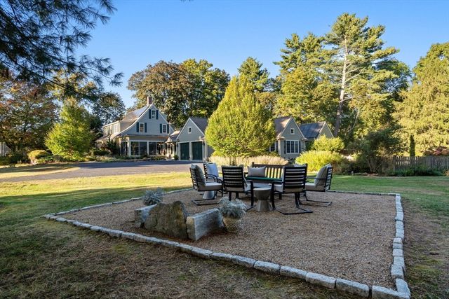 215 Washington Street, Sherborn, MA 01770