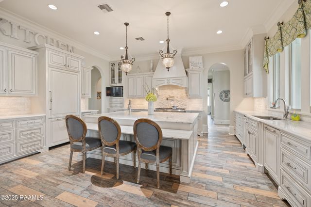 1002 The Lake Drive, Broussard, LA 70518