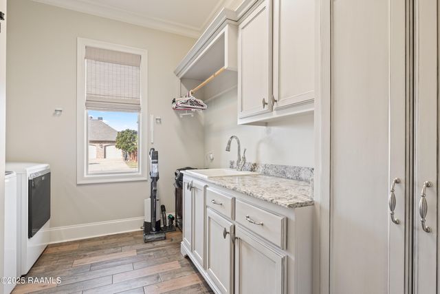 1002 The Lake Drive, Broussard, LA 70518