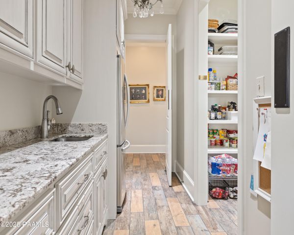 1002 The Lake Drive, Broussard, LA 70518