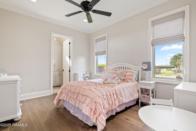 1002 The Lake Drive, Broussard, LA 70518