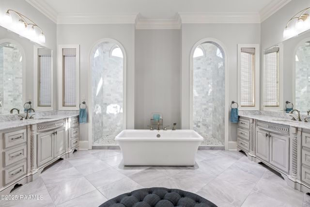 1002 The Lake Drive, Broussard, LA 70518