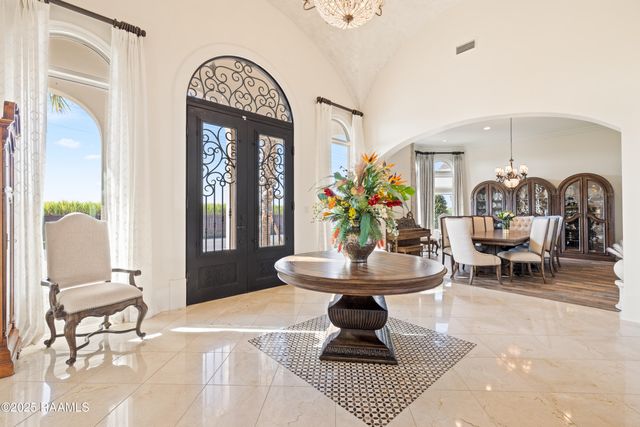 1002 The Lake Drive, Broussard, LA 70518