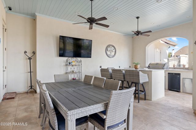 1002 The Lake Drive, Broussard, LA 70518