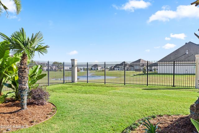 1002 The Lake Drive, Broussard, LA 70518