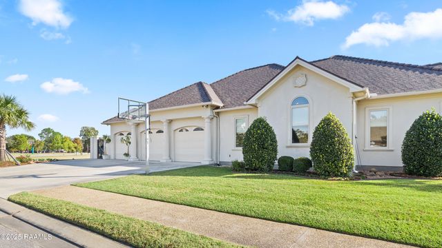 1002 The Lake Drive, Broussard, LA 70518