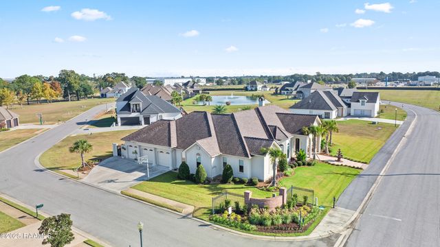 1002 The Lake Drive, Broussard, LA 70518
