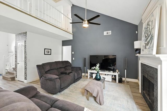 308 Pemberton Place, Cedar Hill, TX 75104