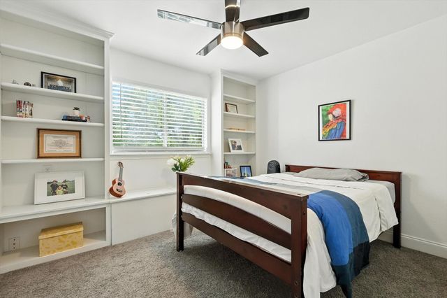 308 Pemberton Place, Cedar Hill, TX 75104