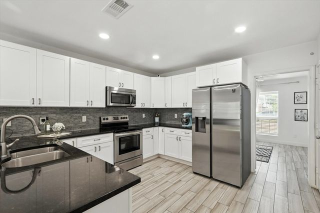 308 Pemberton Place, Cedar Hill, TX 75104