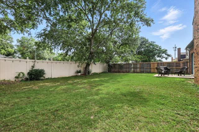 308 Pemberton Place, Cedar Hill, TX 75104