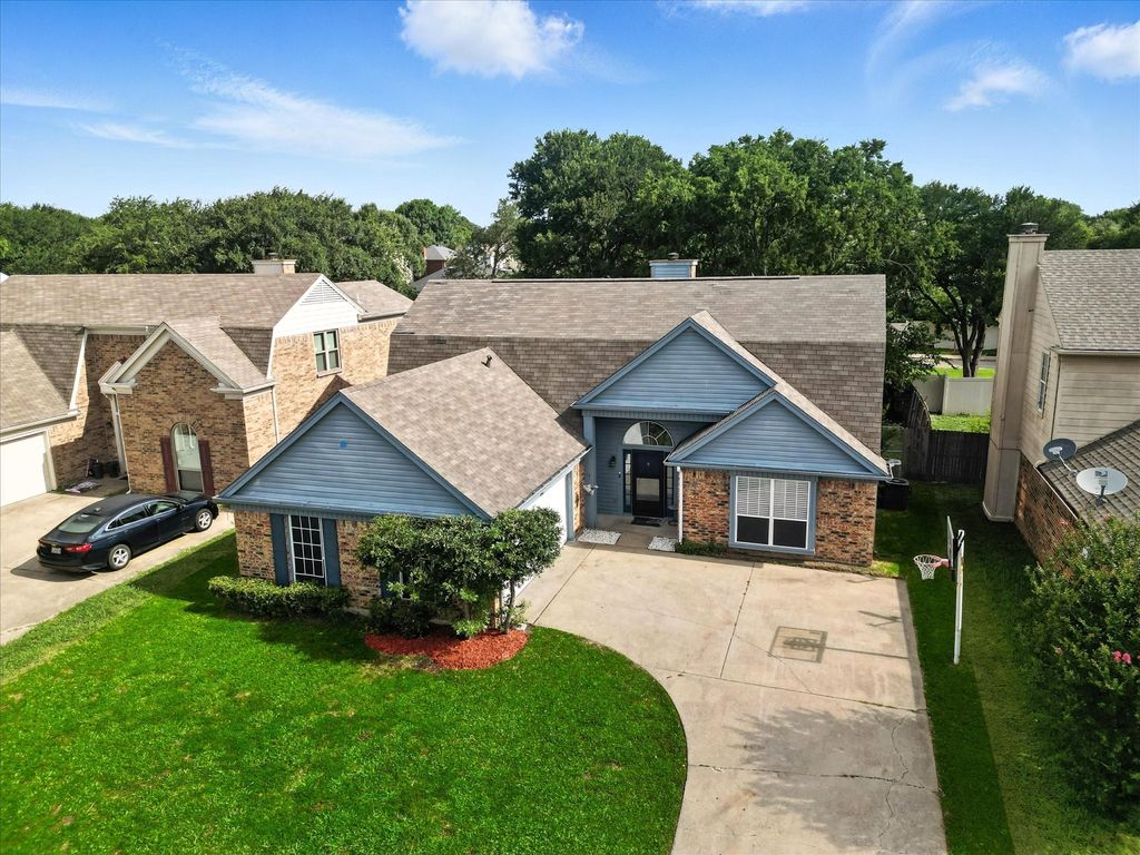308 Pemberton Place, Cedar Hill, TX 75104