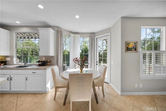 23912 Lakeside Road, Valencia, CA 91355