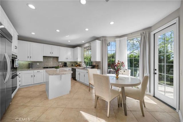 23912 Lakeside Road, Valencia, CA 91355