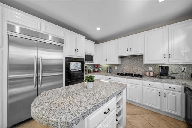 23912 Lakeside Road, Valencia, CA 91355