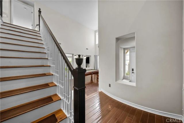 23912 Lakeside Road, Valencia, CA 91355