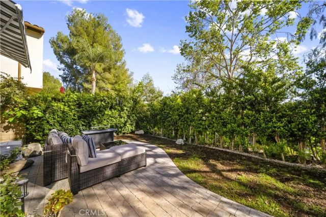 23912 Lakeside Road, Valencia, CA 91355