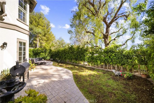 23912 Lakeside Road, Valencia, CA 91355