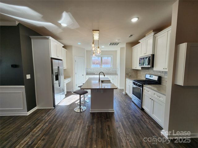 326 Sadie Drive, Matthews, NC 28105