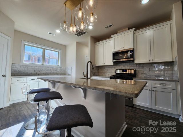 326 Sadie Drive, Matthews, NC 28105