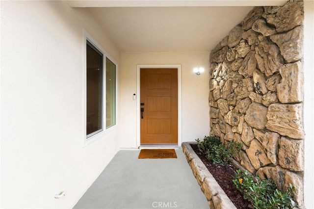 952 Cheyenne, Costa Mesa, CA 92626