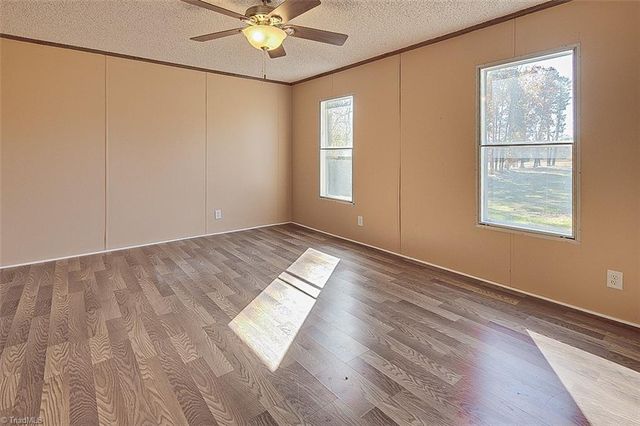 1522 Hopewell Friends Road, Asheboro, NC 27205