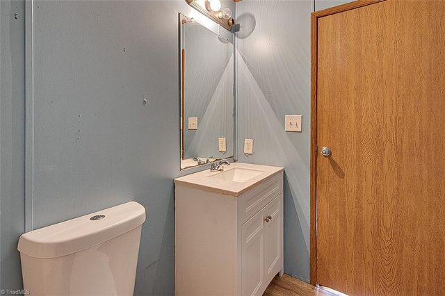 1522 Hopewell Friends Road, Asheboro, NC 27205