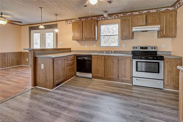 1522 Hopewell Friends Road, Asheboro, NC 27205