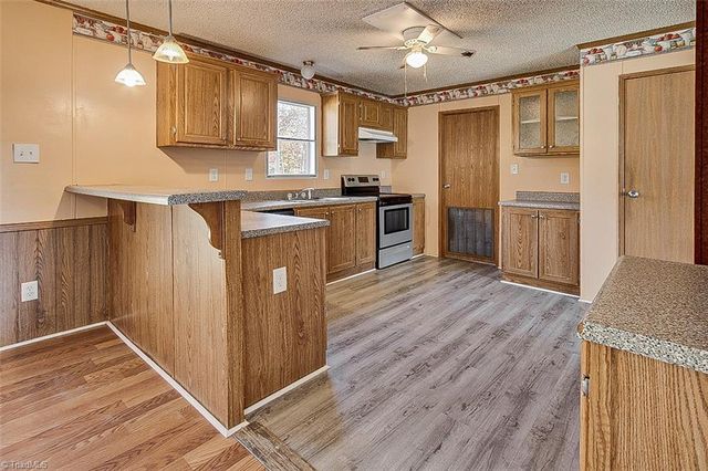 1522 Hopewell Friends Road, Asheboro, NC 27205