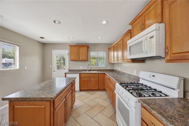 132 Cedar Street, Henderson, NV 89015