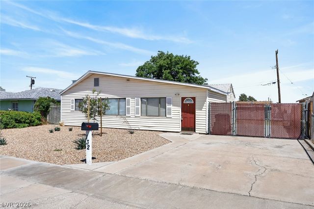 132 Cedar Street, Henderson, NV 89015