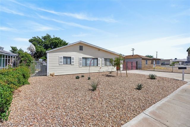132 Cedar Street, Henderson, NV 89015