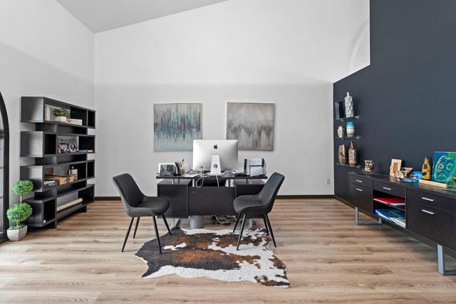 402 Wild Oak DRIVE, Manitowoc, WI 54220