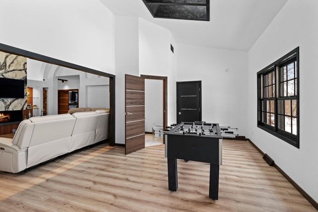 402 Wild Oak DRIVE, Manitowoc, WI 54220